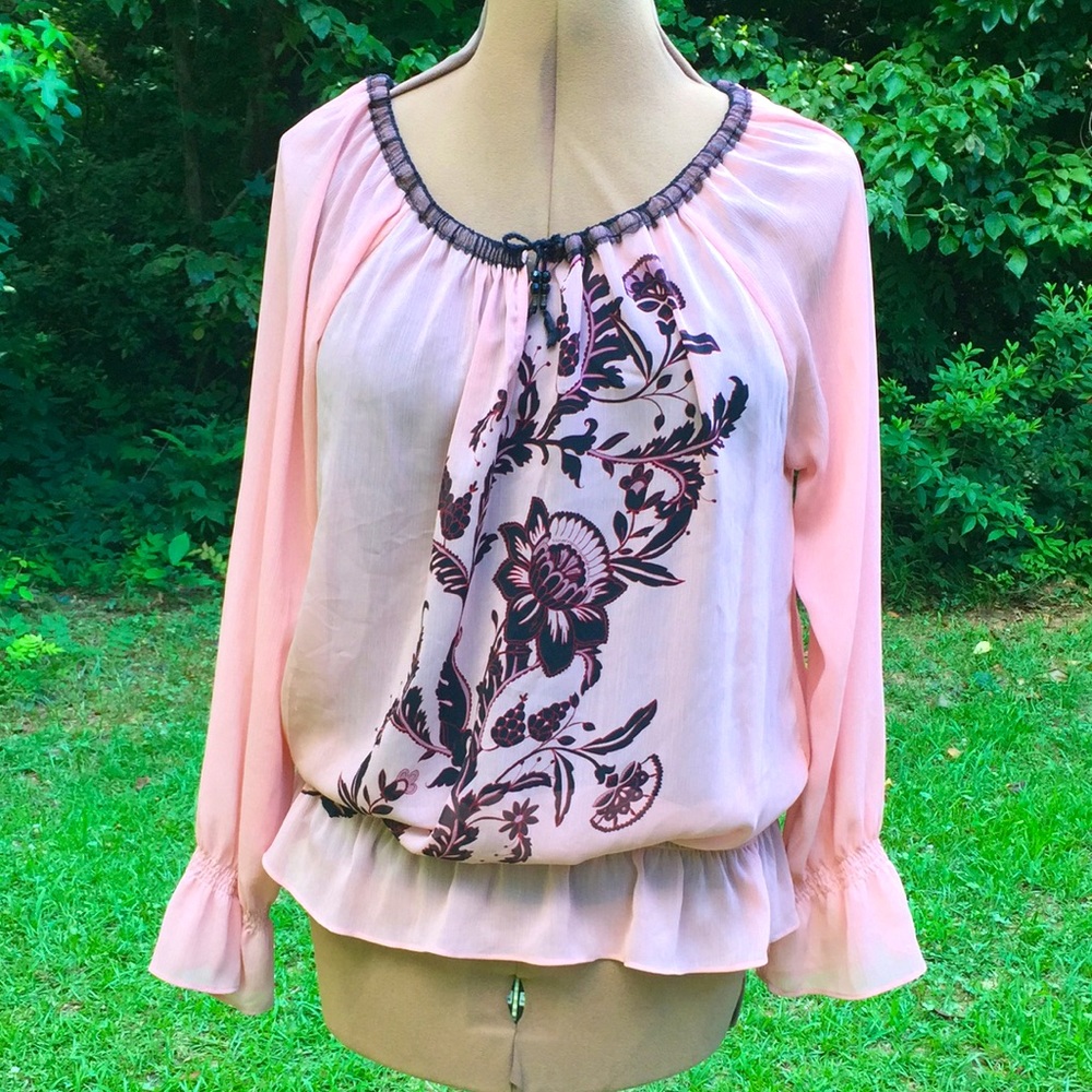 ✨J.H Collectibles Pink Sheer Top✨